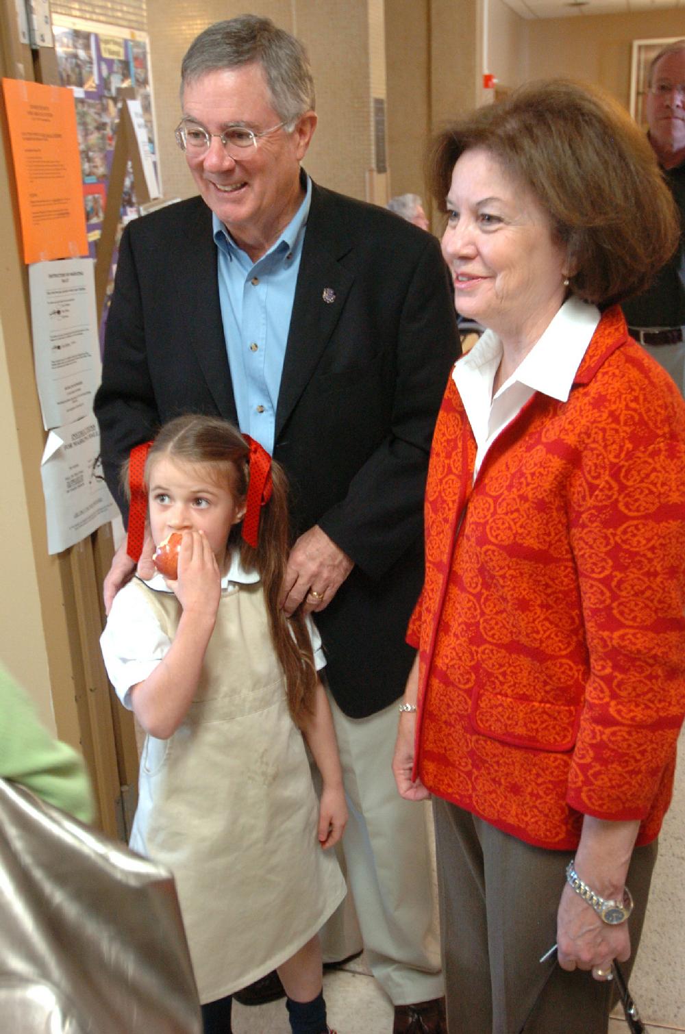Arkansas Democrat-GazetteSTEVE KEESEE 11408 North Little Rock Mayor Patrick and Linda Lou Hays with their granddaughter Savannah Lou Staggs, 6, at the Willow House, 2500 Willow St., North Little Rock, to vote Tuesday.