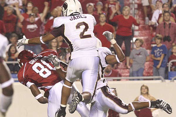 Democrat-Gazette file photo Chris Gragg’s lone catch as an Arkansas receiver came on a fourth-and-one play in the fourth quarter against Louisiana-Monroe in the second game of the 2008 season.