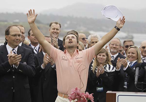  Graeme McDowell battled through a difficult course to win the U.S. Open on Sunday at Pebble Beach, Calif.