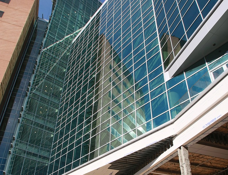 The 12-story expansion tower to the University of Arkansas for Medical Sciences Winthrop P. Rockefeller Cancer Institute.