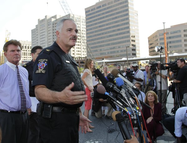 VIDEO: Gunman At Discovery Building Shot Dead; 3 Hostages OK | The ...