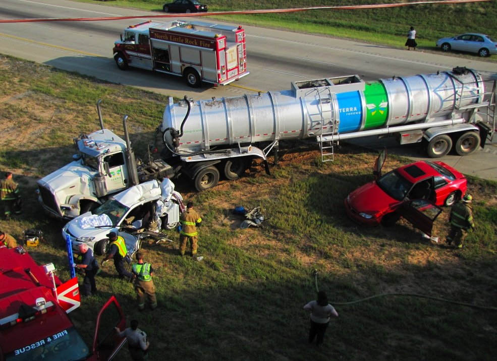 Video Multiple Vehicle Wreck Closes I 40 In Nlr