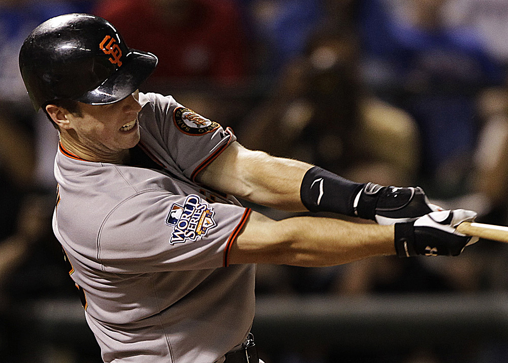 SF Giants' Buster Posey homers on pitch way off inside corner