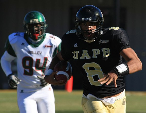 Backups lead UAPB to 21-20 win