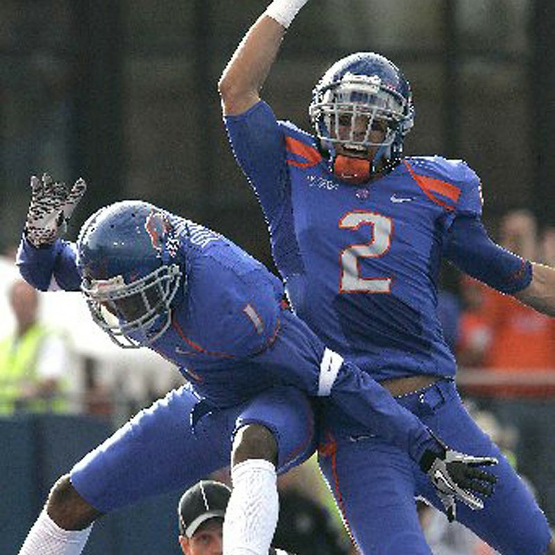 Titus Young and Austin Pettis have helped lead Boise State to a No. 4 BCS ranking, but even though the Broncos have narrowed the gap between themselves and No. 3 Texas Christian, they face an uphill battle to get to the BCS championship game. 