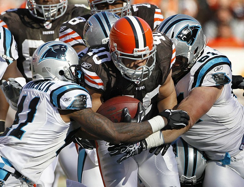Cleveland Browns running back Peyton Hillis will appear on the cover of the "Madden NFL '12" video game. 