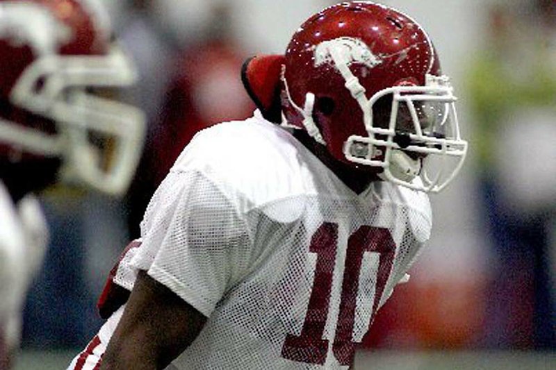 Razorback's linebacker Wendel Davis.