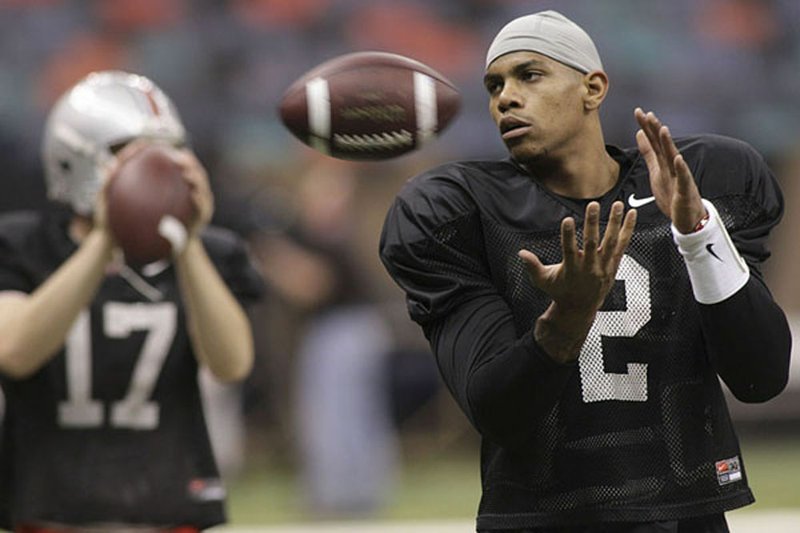 Ohio State’s Terrelle Pryor reiterated his plan to return for his senior season when meeting the Sugar Bowl media Saturday, but added the pledge made by him and four teammates could be interpreted as more of an apology. 