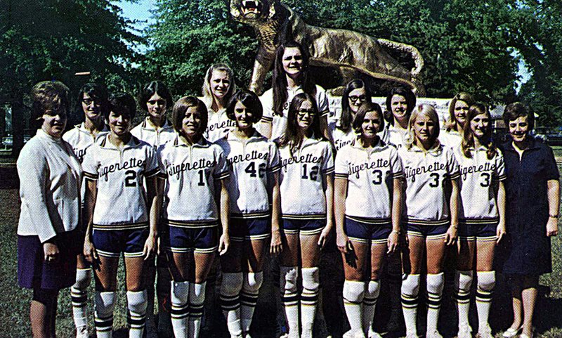 Former Ouachita Baptist women’s basketball Coach Carolyn Moffatt (far right) compiled a 213-162 record with the Tigerettes in 1965-1984. She took Ouachita Baptist to several AAU national tournaments and became the first female coach inducted into the NAIA Basketball Hall of Fame.

