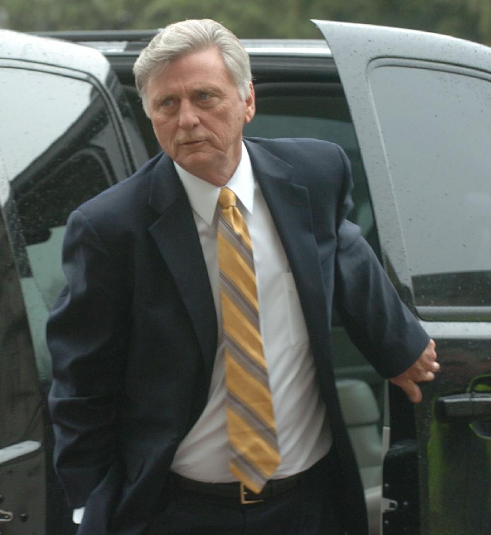 Arkansas Democrat-Gazette/STEVE KEESEE 3/8/11 Gov. Mike Beebe arrives back at the state Capitol Tuesday afternoon.
