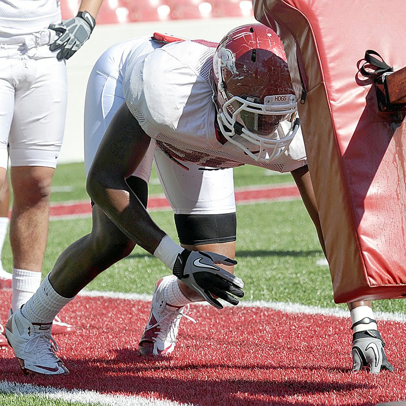 Arkansas defensive end Colton Miles-Nash said having unselfish starters like Jake Bequette and Tenarius Wright around will help younger players like himself improve faster. 