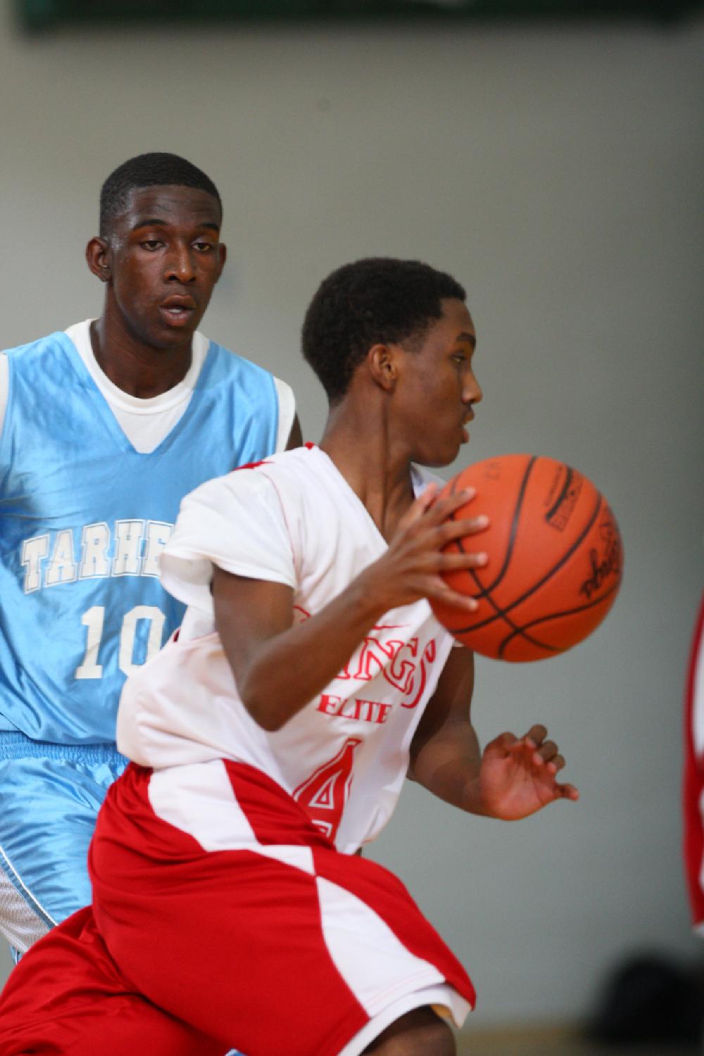 7/6/11
Arkansas Democrat-Gazette/STEPHEN B. THORNTON
Montgomery TarHeels versus Arkansas Wings Elite during their AAU basketball game Wednesday afternoon at Philander Smith College.