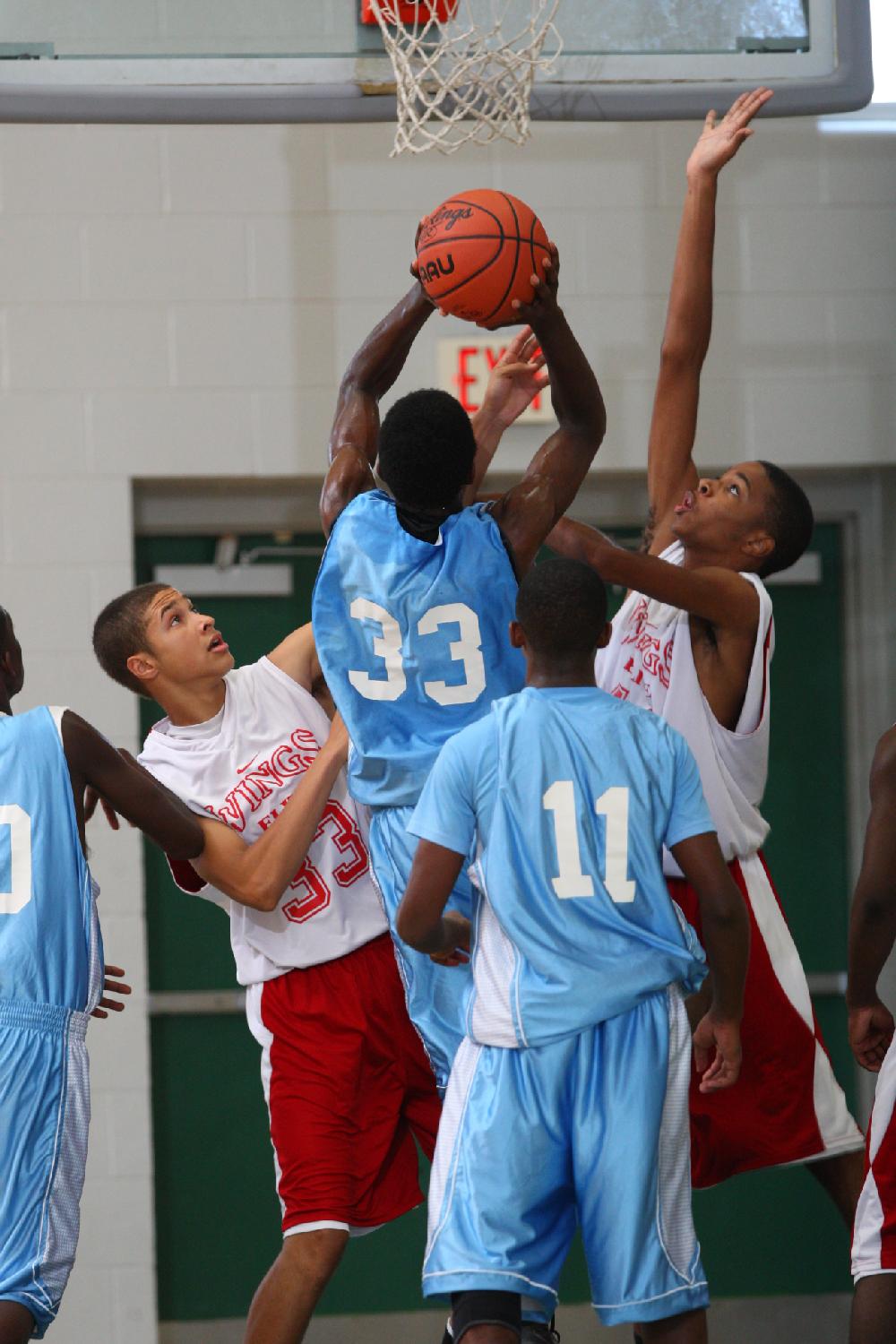 7/6/11
Arkansas Democrat-Gazette/STEPHEN B. THORNTON
Montgomery TarHeels versus Arkansas Wings Elite during their AAU basketball game Wednesday afternoon at Philander Smith College.