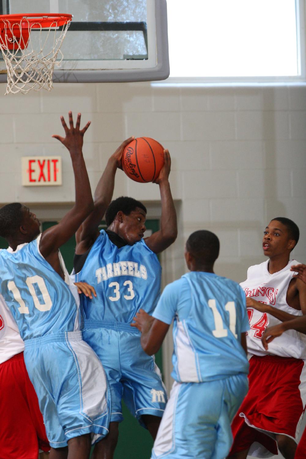 7/6/11
Arkansas Democrat-Gazette/STEPHEN B. THORNTON
Montgomery TarHeels versus Arkansas Wings Elite during their AAU basketball game Wednesday afternoon at Philander Smith College.