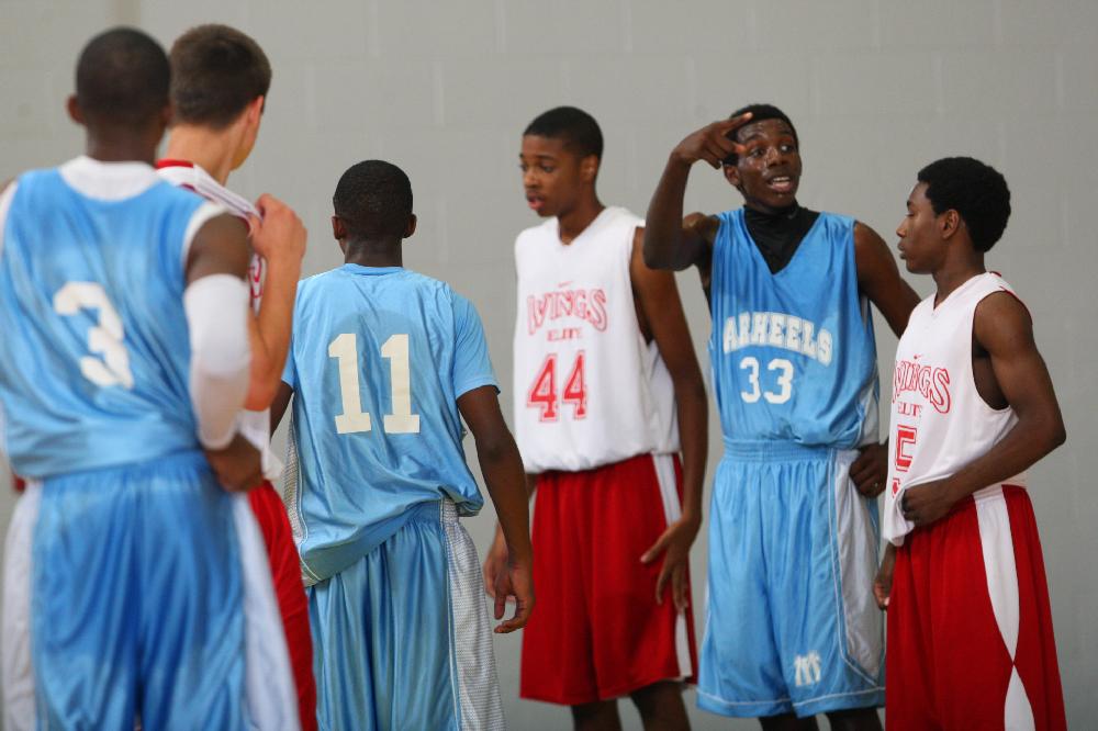 7/6/11
Arkansas Democrat-Gazette/STEPHEN B. THORNTON
Montgomery TarHeels versus Arkansas Wings Elite during their AAU basketball game Wednesday afternoon at Philander Smith College.