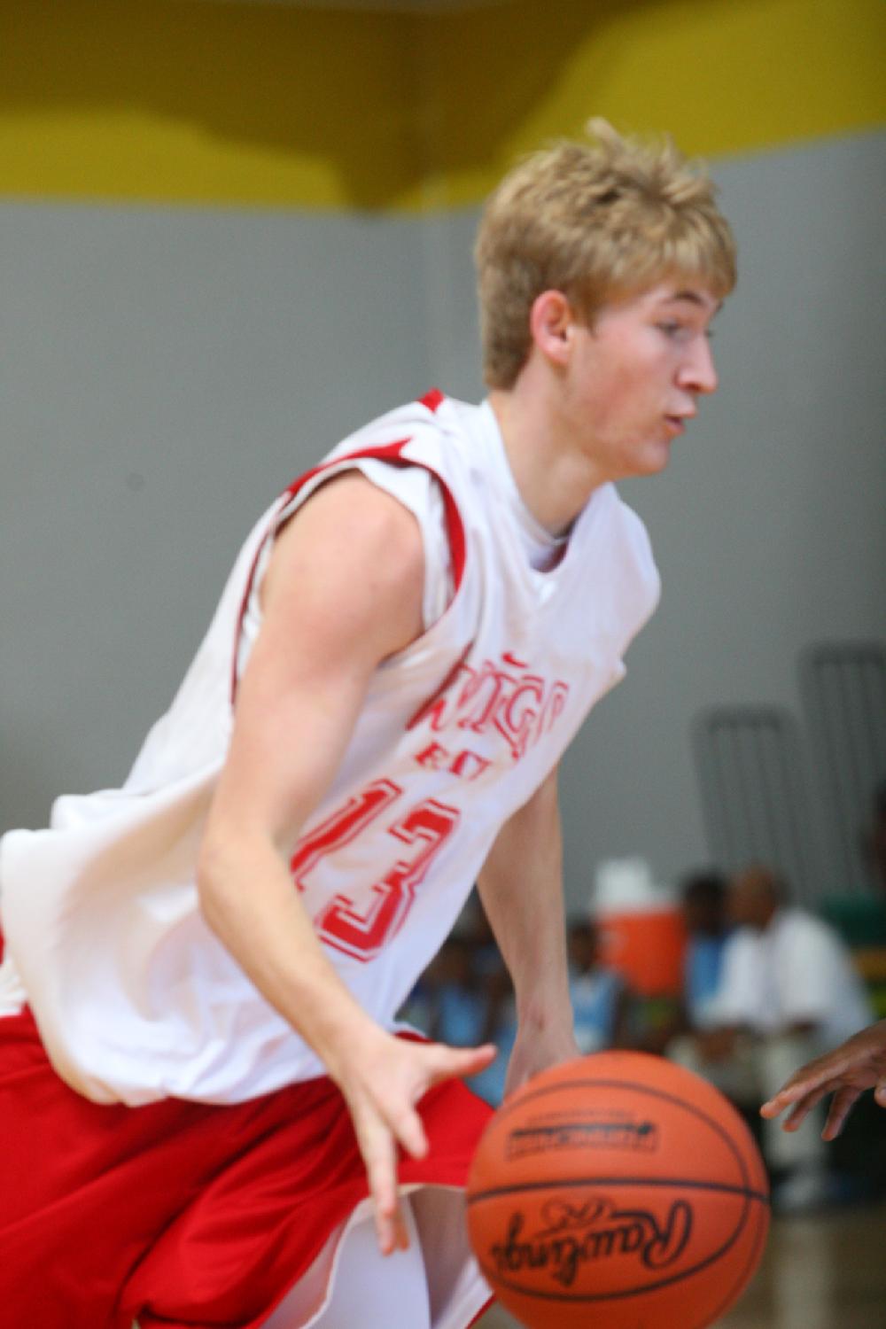 7/6/11
Arkansas Democrat-Gazette/STEPHEN B. THORNTON
Montgomery TarHeels versus Arkansas Wings Elite during their AAU basketball game Wednesday afternoon at Philander Smith College.