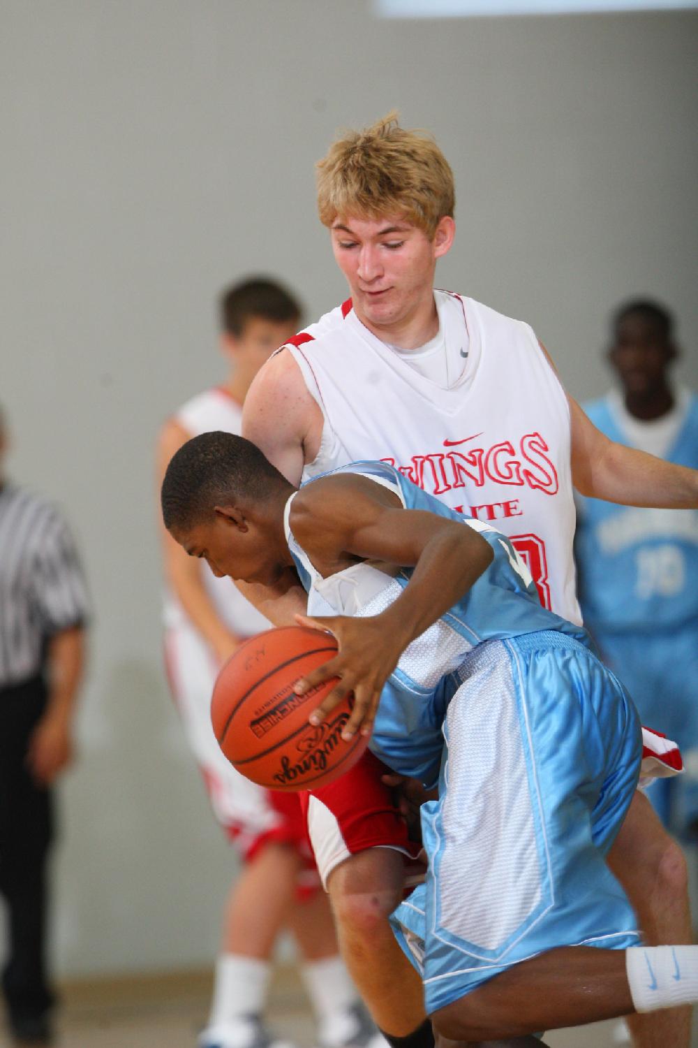 7/6/11
Arkansas Democrat-Gazette/STEPHEN B. THORNTON
Montgomery TarHeels versus Arkansas Wings Elite during their AAU basketball game Wednesday afternoon at Philander Smith College.