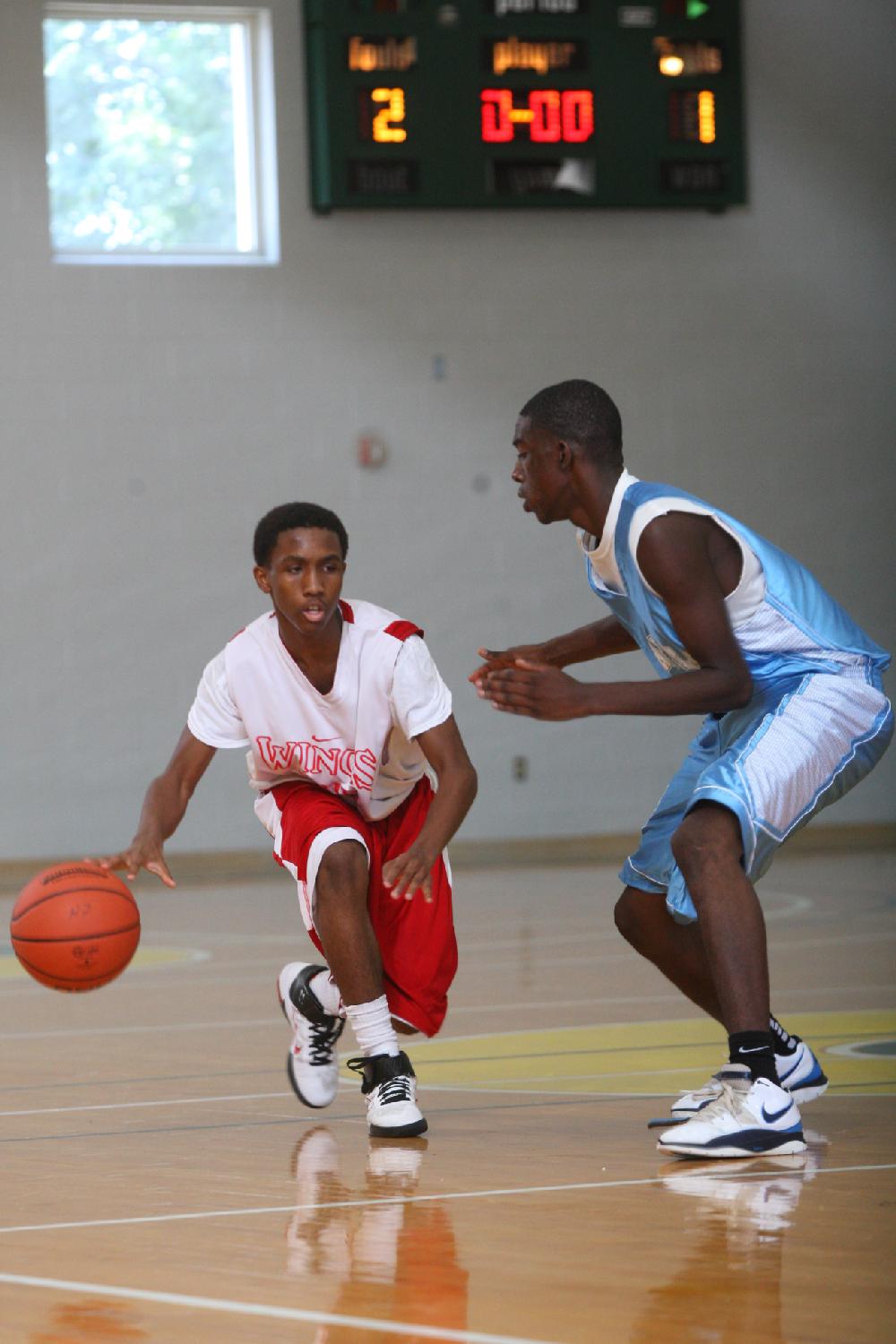 7/6/11
Arkansas Democrat-Gazette/STEPHEN B. THORNTON
Montgomery TarHeels versus Arkansas Wings Elite during their AAU basketball game Wednesday afternoon at Philander Smith College.