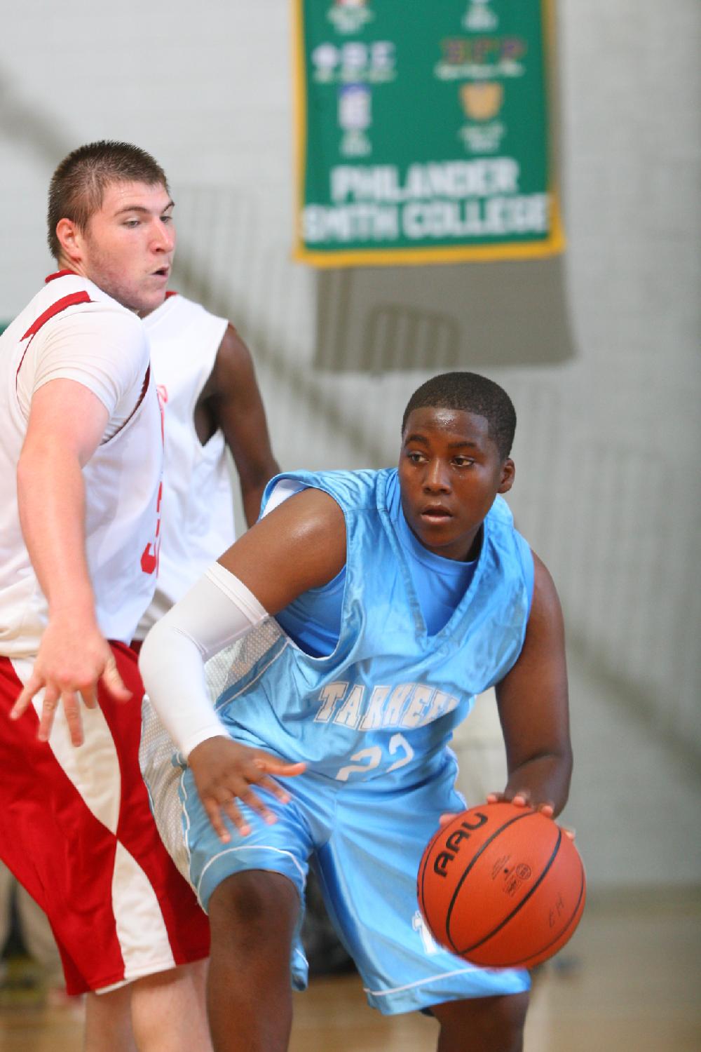7/6/11
Arkansas Democrat-Gazette/STEPHEN B. THORNTON
Montgomery TarHeels versus Arkansas Wings Elite during their AAU basketball game Wednesday afternoon at Philander Smith College.
