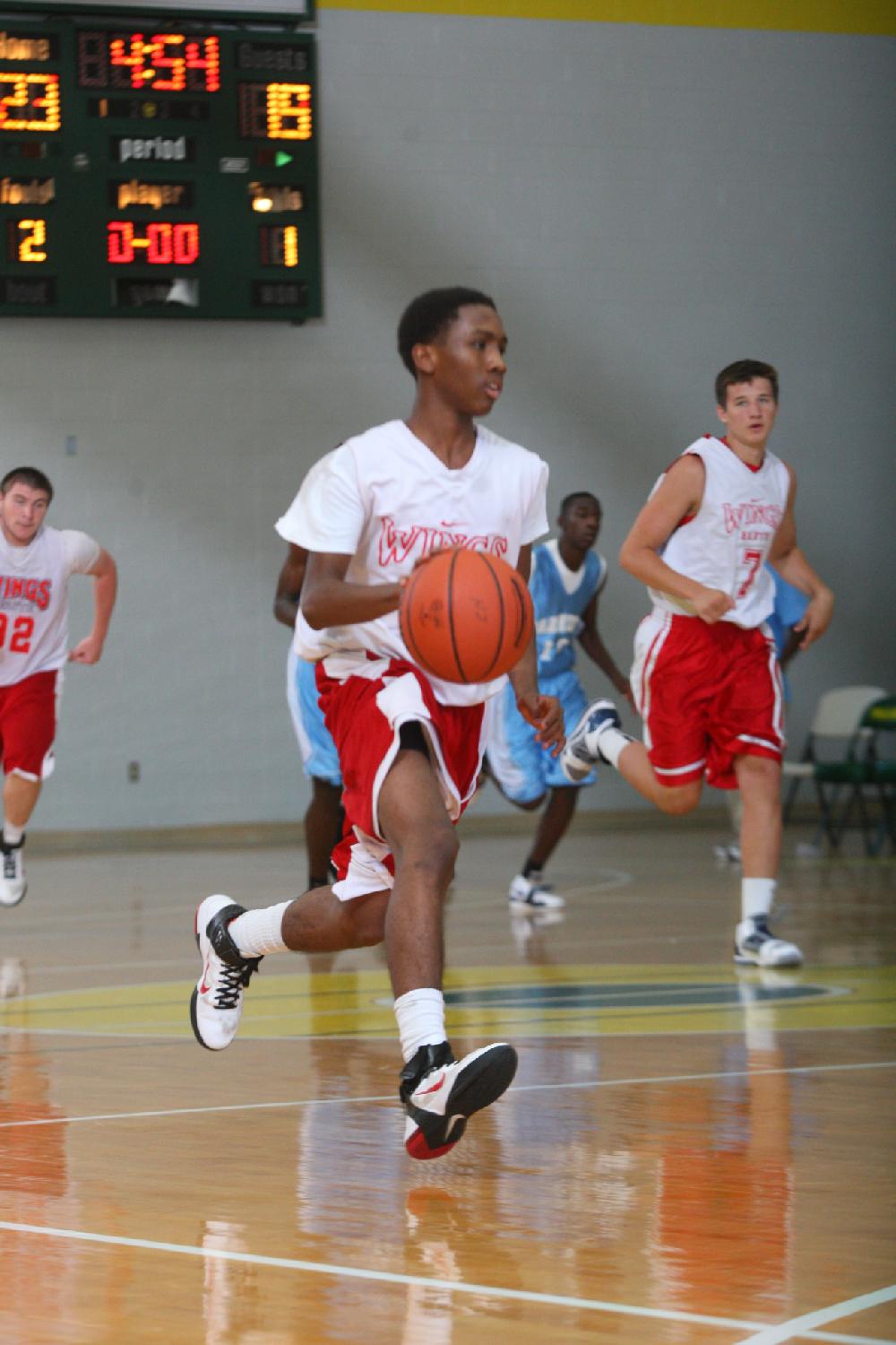 7/6/11
Arkansas Democrat-Gazette/STEPHEN B. THORNTON
Montgomery TarHeels versus Arkansas Wings Elite during their AAU basketball game Wednesday afternoon at Philander Smith College.