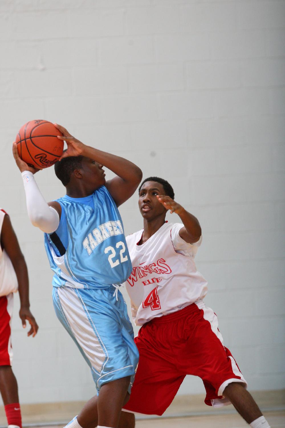 7/6/11
Arkansas Democrat-Gazette/STEPHEN B. THORNTON
Montgomery TarHeels versus Arkansas Wings Elite during their AAU basketball game Wednesday afternoon at Philander Smith College.