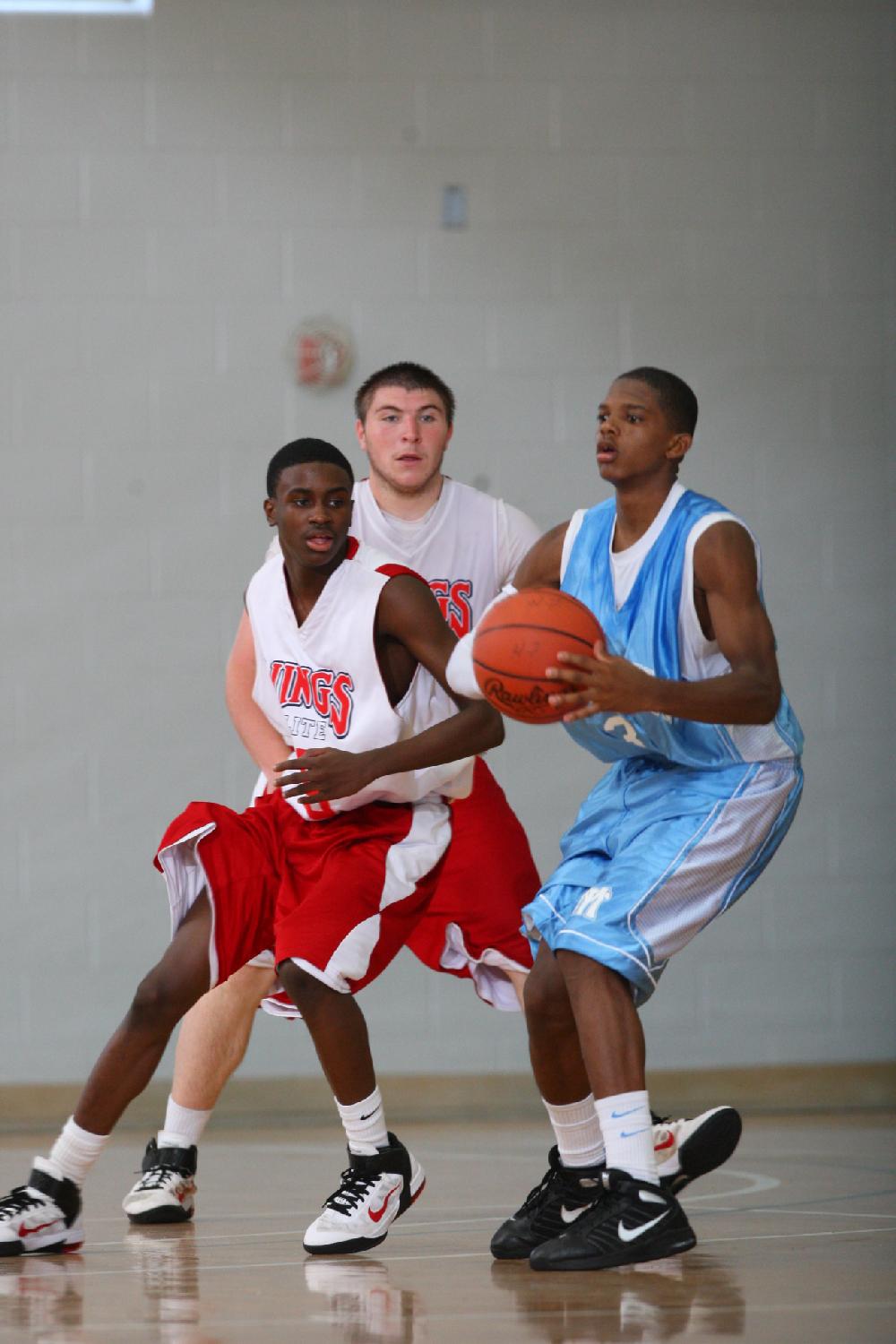 7/6/11
Arkansas Democrat-Gazette/STEPHEN B. THORNTON
Montgomery TarHeels versus Arkansas Wings Elite during their AAU basketball game Wednesday afternoon at Philander Smith College.