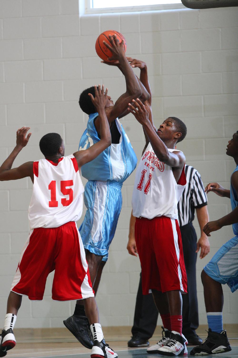 7/6/11
Arkansas Democrat-Gazette/STEPHEN B. THORNTON
Montgomery TarHeels versus Arkansas Wings Elite during their AAU basketball game Wednesday afternoon at Philander Smith College.