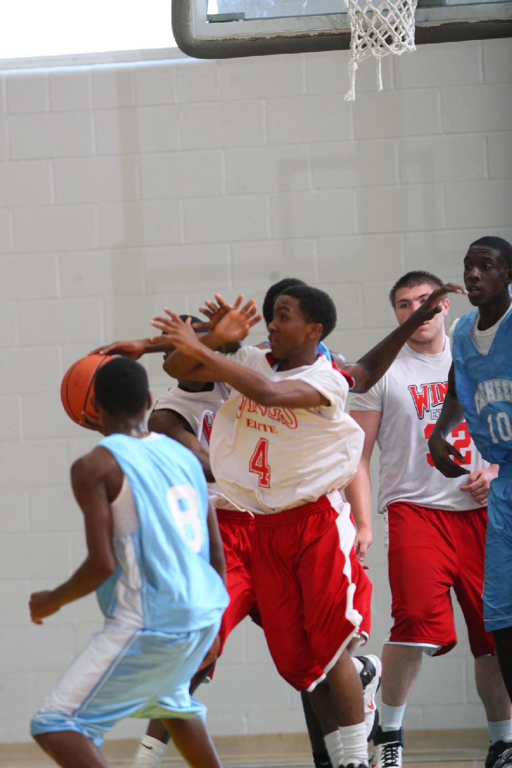 7/6/11
Arkansas Democrat-Gazette/STEPHEN B. THORNTON
Montgomery TarHeels versus Arkansas Wings Elite during their AAU basketball game Wednesday afternoon at Philander Smith College.