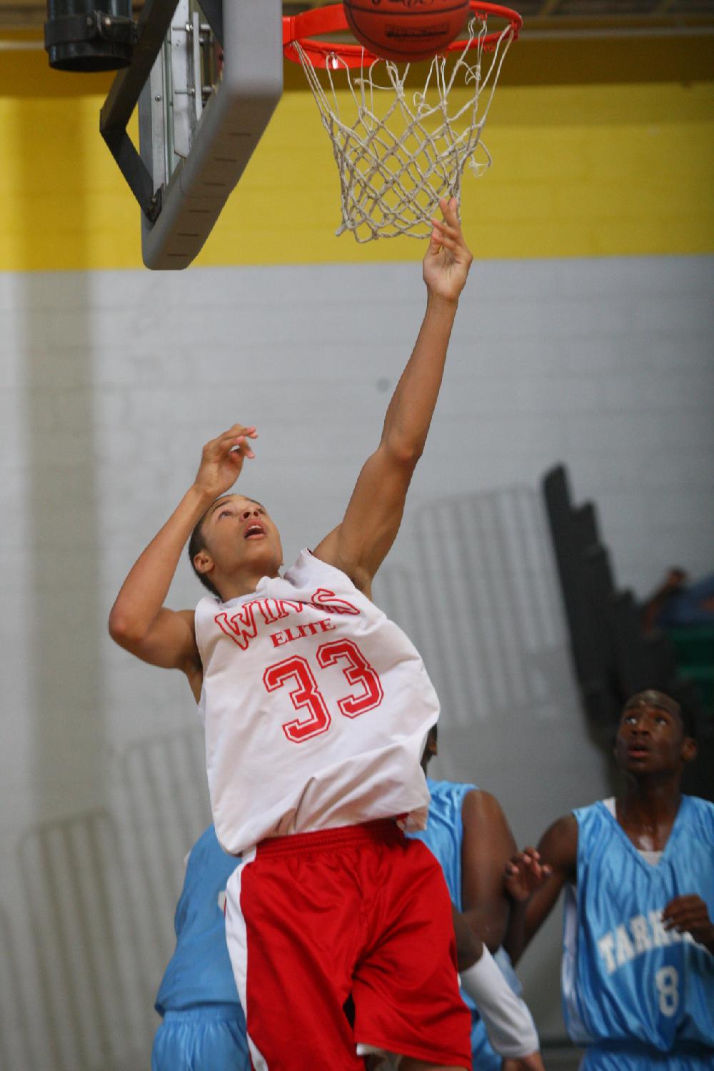 7/6/11
Arkansas Democrat-Gazette/STEPHEN B. THORNTON
Montgomery TarHeels versus Arkansas Wings Elite during their AAU basketball game Wednesday afternoon at Philander Smith College.