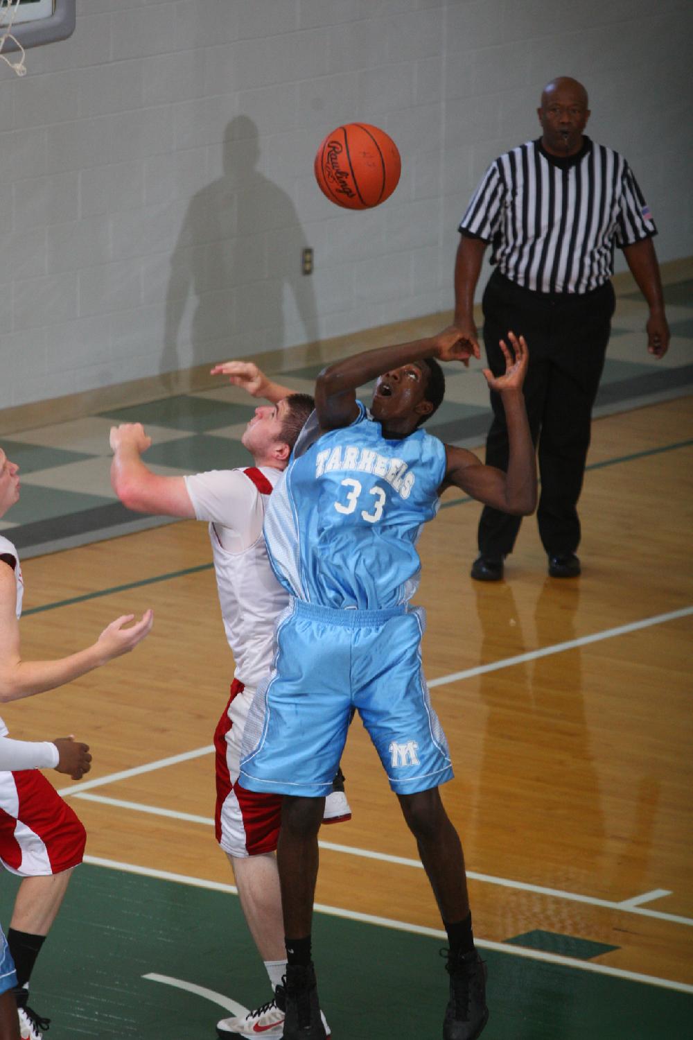 7/6/11
Arkansas Democrat-Gazette/STEPHEN B. THORNTON
Montgomery TarHeels versus Arkansas Wings Elite during their AAU basketball game Wednesday afternoon at Philander Smith College.