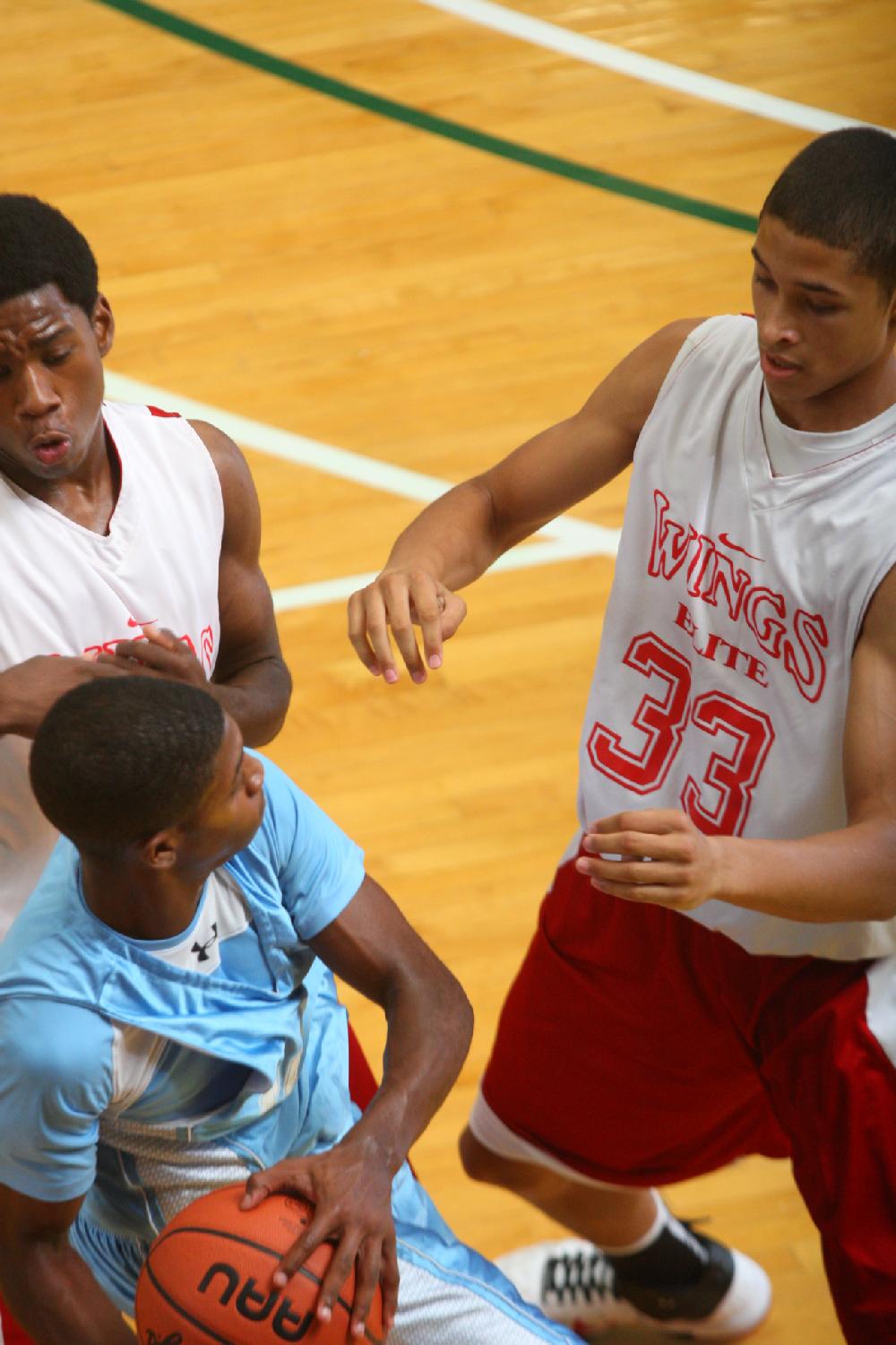 7/6/11
Arkansas Democrat-Gazette/STEPHEN B. THORNTON
Montgomery TarHeels versus Arkansas Wings Elite during their AAU basketball game Wednesday afternoon at Philander Smith College.