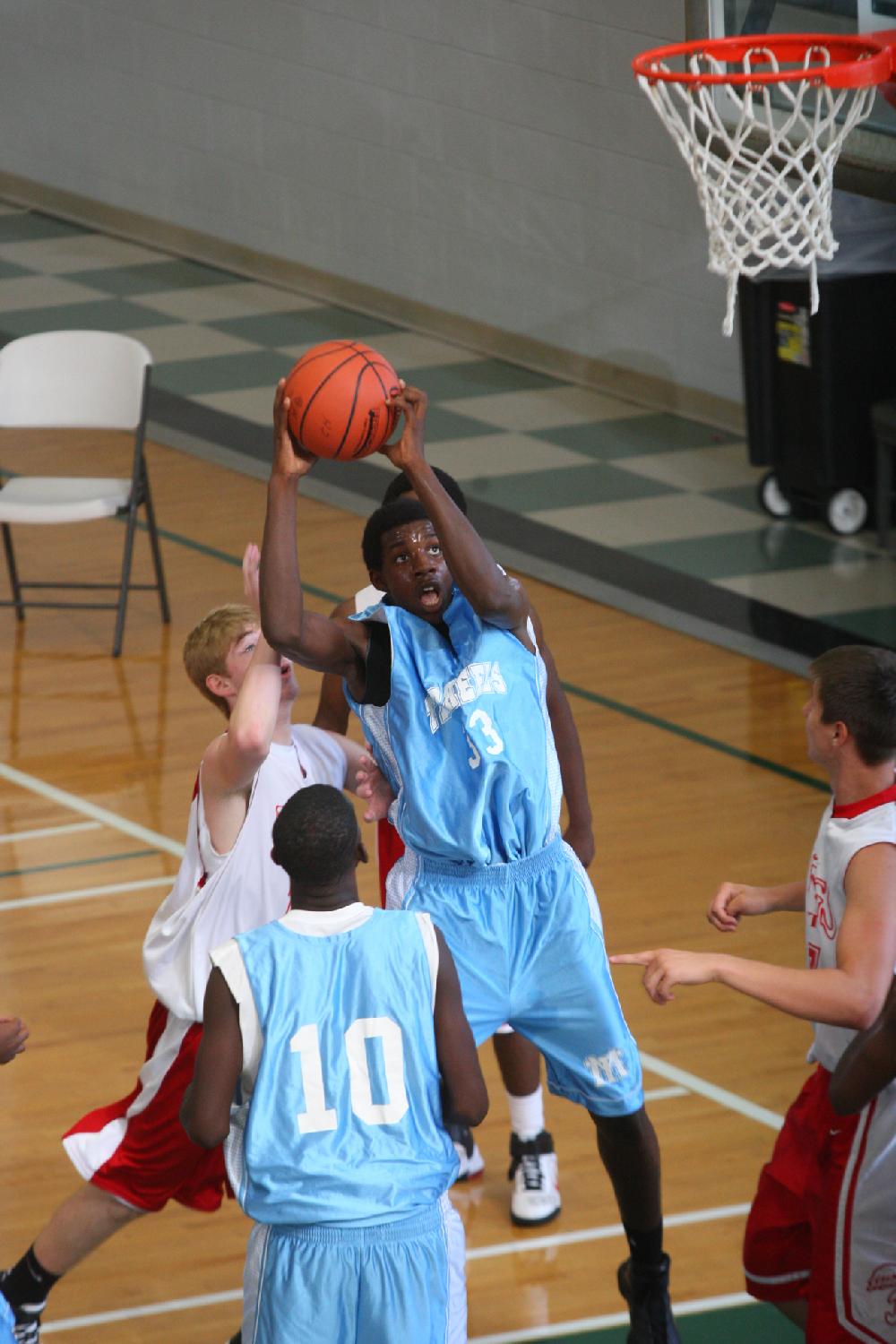 7/6/11
Arkansas Democrat-Gazette/STEPHEN B. THORNTON
Montgomery TarHeels versus Arkansas Wings Elite during their AAU basketball game Wednesday afternoon at Philander Smith College.