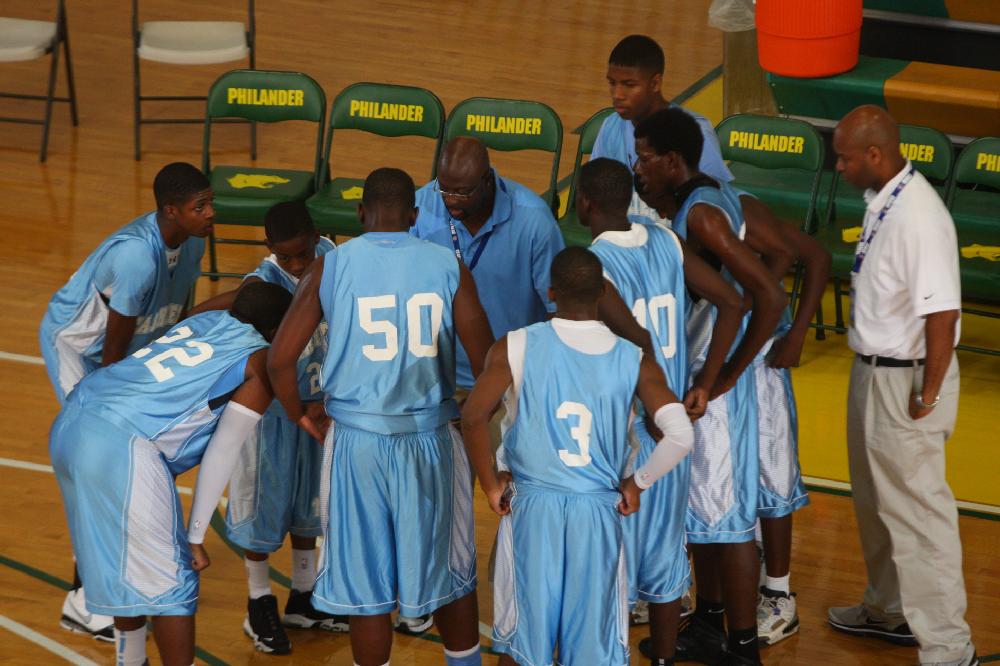 7/6/11
Arkansas Democrat-Gazette/STEPHEN B. THORNTON
Montgomery TarHeels versus Arkansas Wings Elite during their AAU basketball game Wednesday afternoon at Philander Smith College.