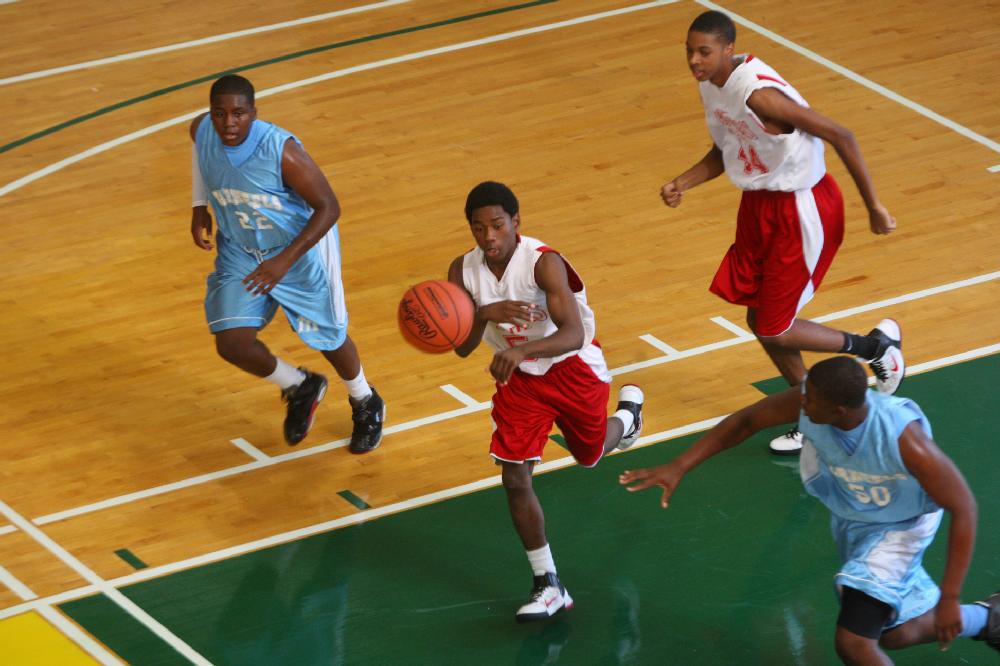 7/6/11
Arkansas Democrat-Gazette/STEPHEN B. THORNTON
Montgomery TarHeels versus Arkansas Wings Elite during their AAU basketball game Wednesday afternoon at Philander Smith College.