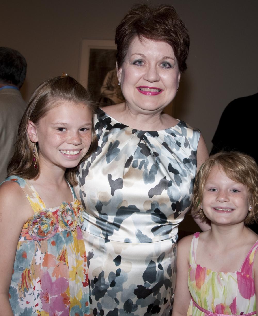 Arkansas Democrat Gazette Photo/CARY JENKINS
Laurie Ann Ross with her daughters Catie and Jane