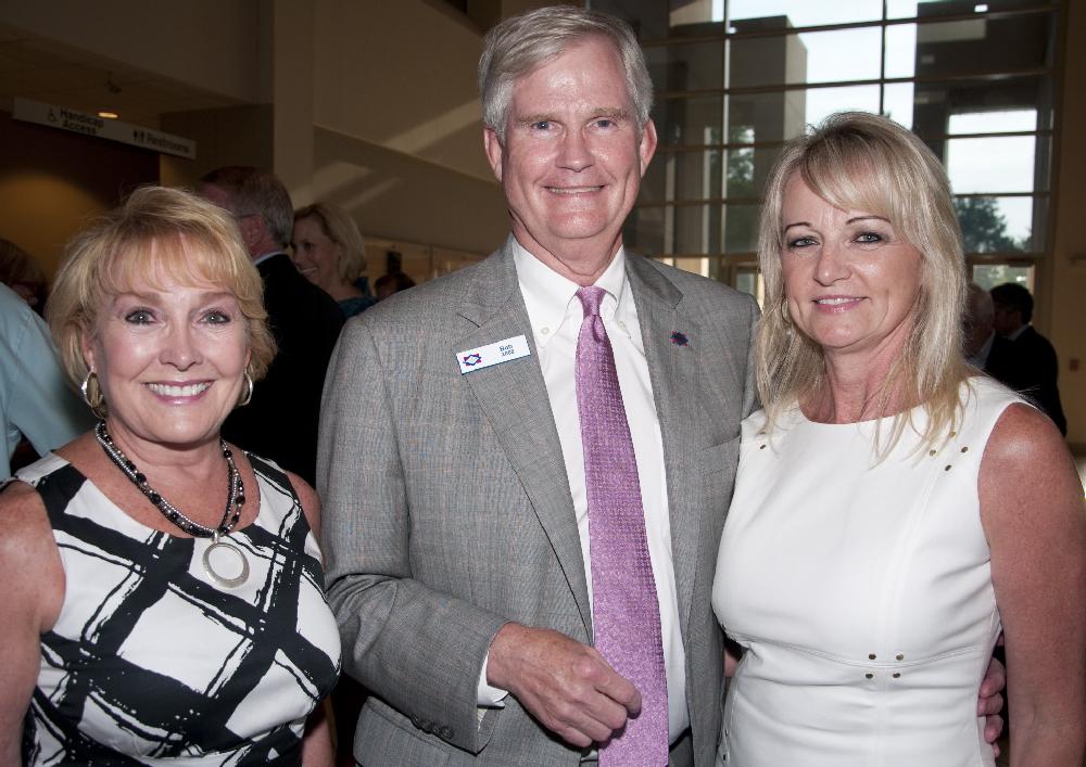 Arkansas Democrat Gazette Photo/CARY JENKINS
Patti Brady with Bob and Trish Birch