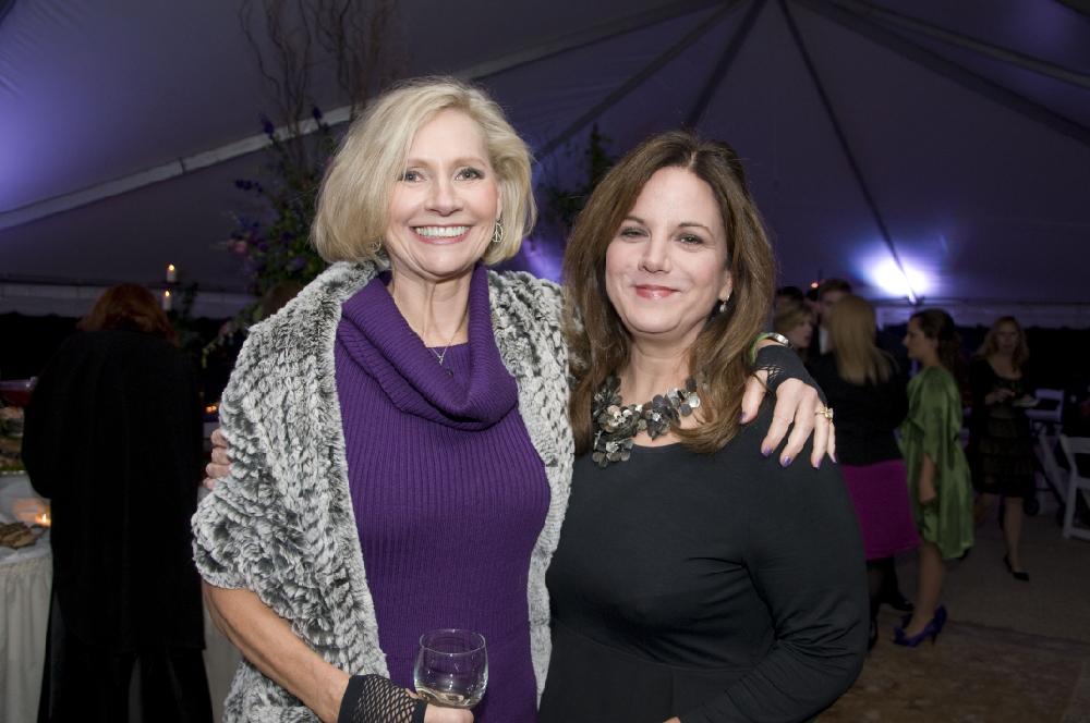 Arkansas Democrat-Gazette/CARY JENKINS
 

Phyllis Britton and Michelle Miller, both of Little Rock