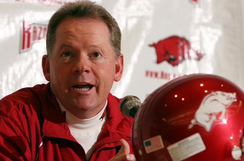 WholeHogSports Arkansas hires Haynes as defensive coordinator