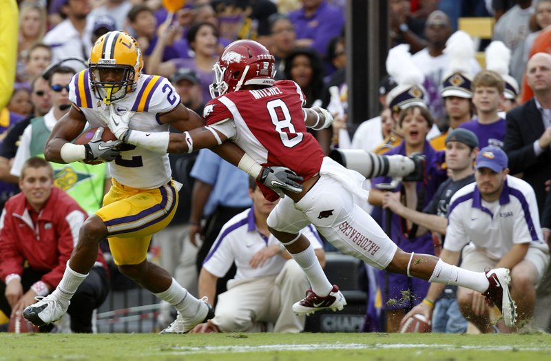 No. 1 LSU beats No. 3 Arkansas 4117