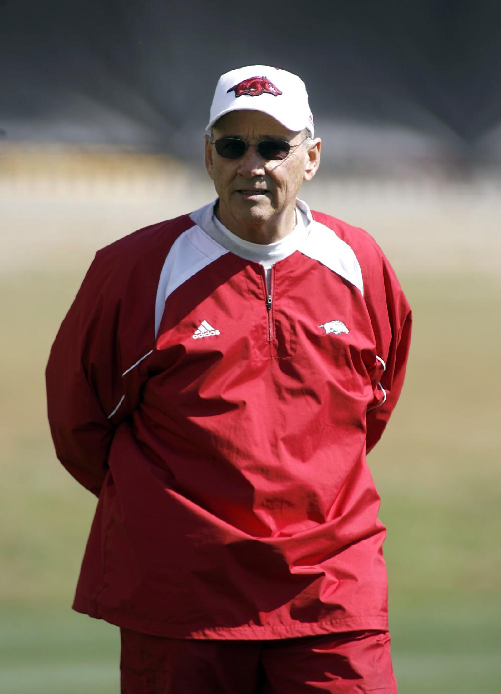 Arkansas Democrat-Gazette/JASON IVESTER 03-31-09
UA football Spring practice
assistant coach John L. Smith