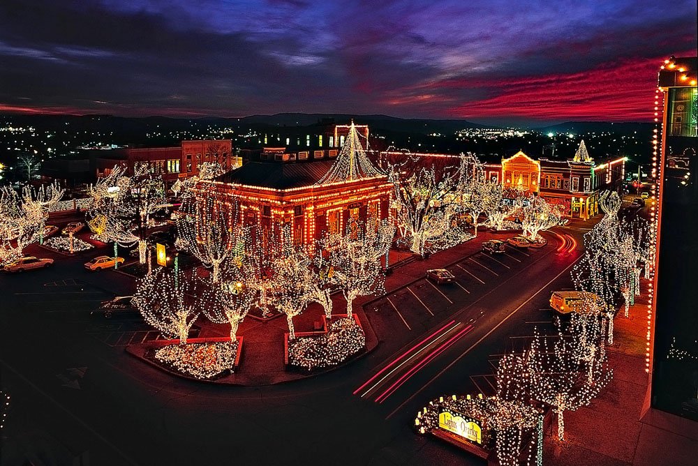 10 Best Christmas Light Displays in Arkansas
