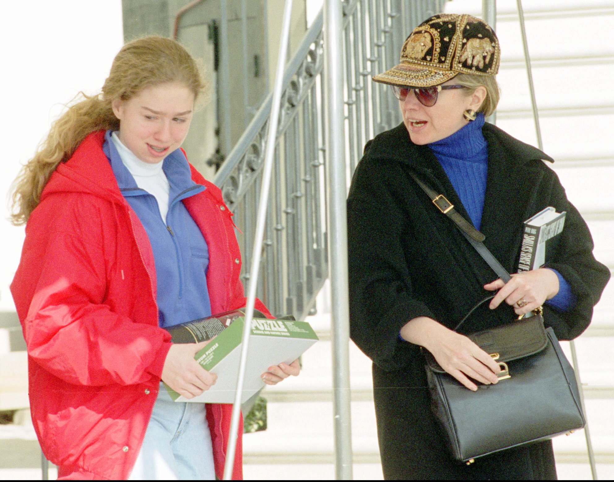 1994 | First lady Hillary Rodham Clinton and daughter Chelsea depart the White House for a weekend at Camp David, Md.