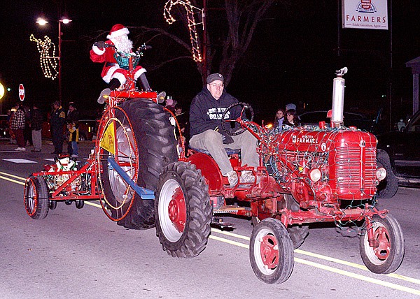 Best Lights went to Tired Iron of the Ozarks for the club's giant tricycle with Santa seated on top.
