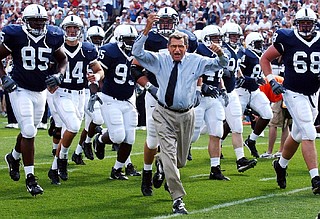 Paterno, 85, dies of cancer 10 weeks after firing | The Arkansas  Democrat-Gazette