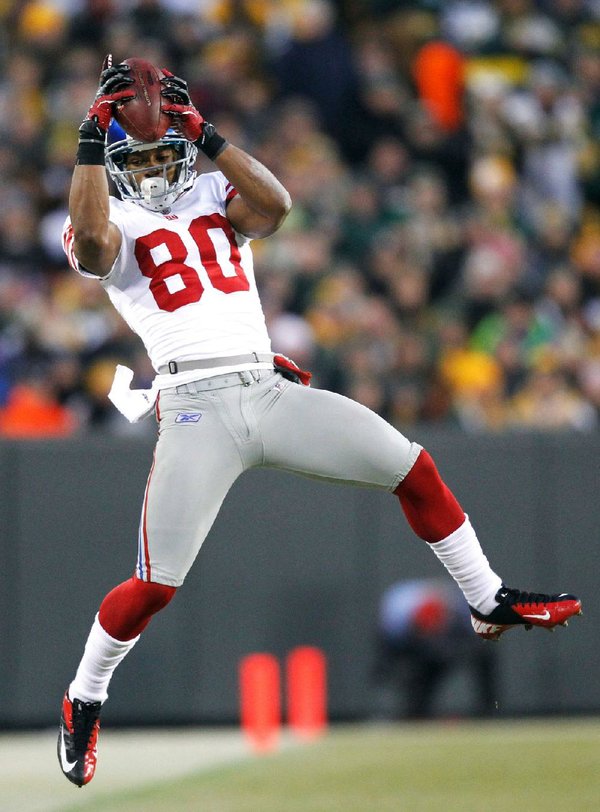 Victor Cruz goes from University of Massachusetts to all the rage with New  York Giants 