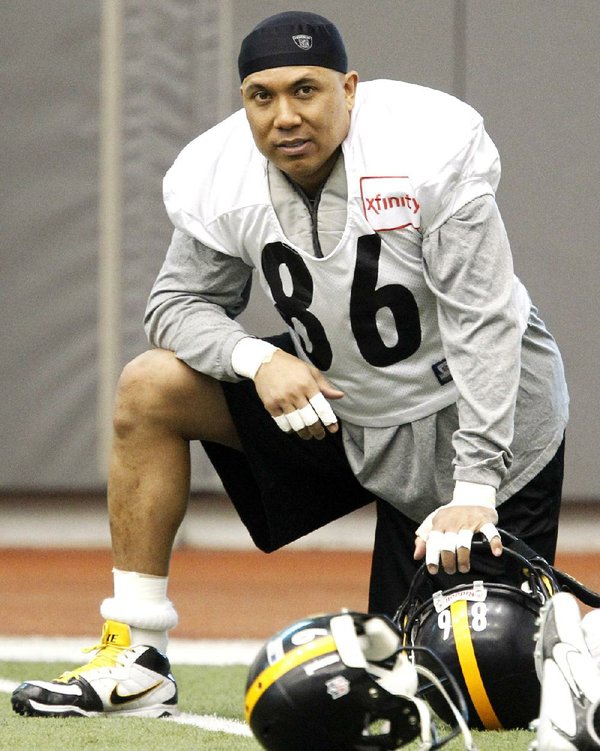 Pittsburgh Steelers receivers Hines Ward (86) and Mike Wallace (17)  participate in the NFL team's practice in Pittsburgh, Wednesday , Jan. 12,  2011. The Steelers host the Baltimore Ravens Jan. 15 in