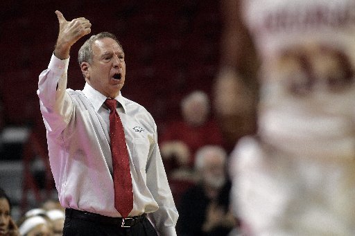 Arkansas' Collen named SEC coach of the year