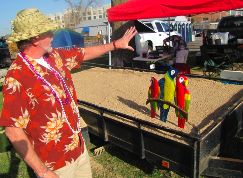 Buffett fans arrive early for pre-concert tailgating | The Arkansas