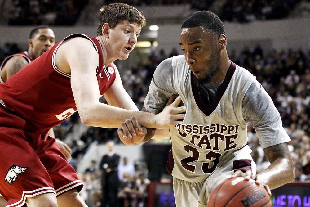 WholeHogSports Just another lump at Hump for Hogs