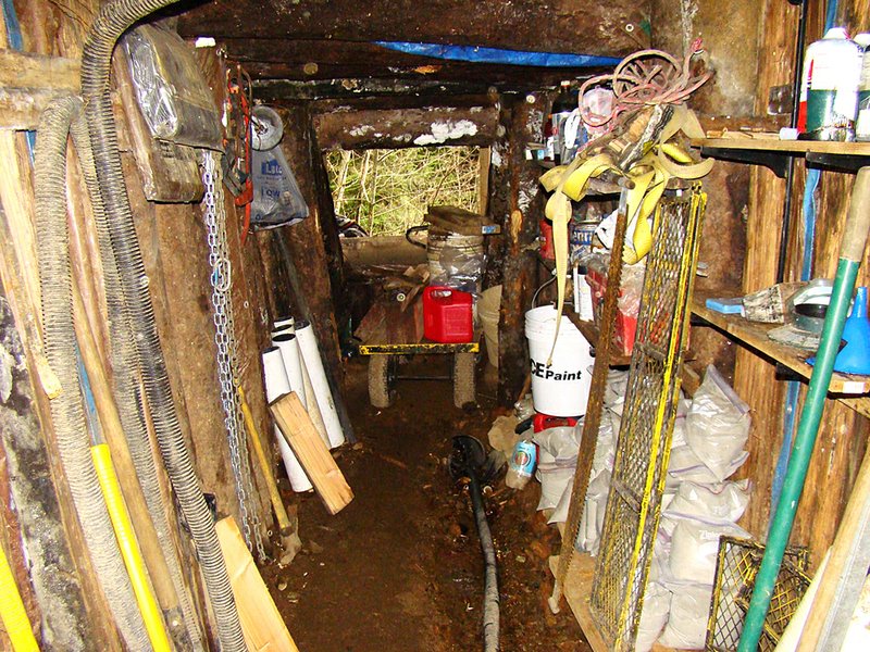 Busting of bunker in Washington state yields body